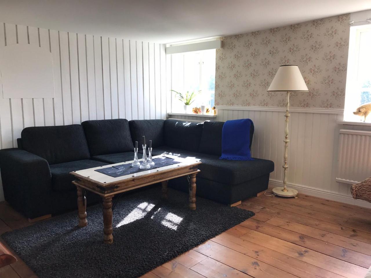 Husargardens Bed & Breakfast Sjöbo Екстериор снимка